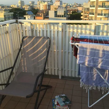 Signora Ruth - Sabbiadoro Residence Lignano
