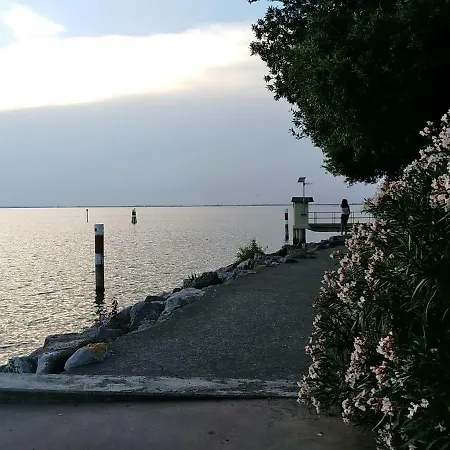 Signora Ruth - Sabbiadoro Residence Lignano